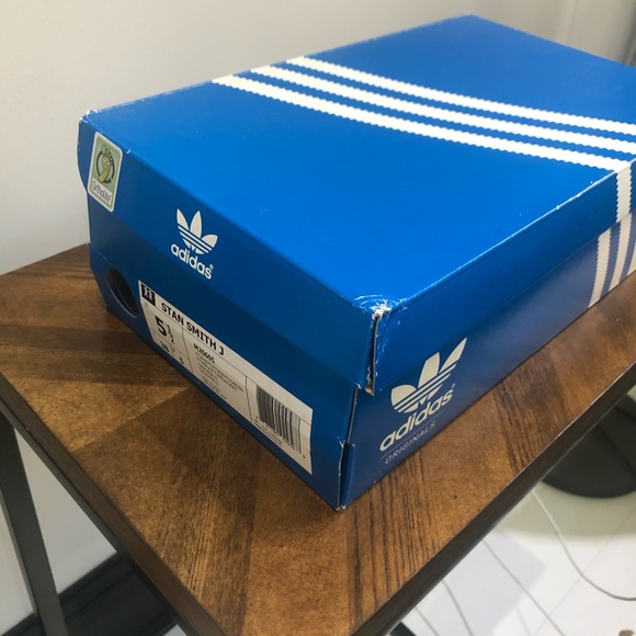Adidas Stan Smith Shoes - Men’s 5.5 /Women’s 6.5 - Picture 7 of 8